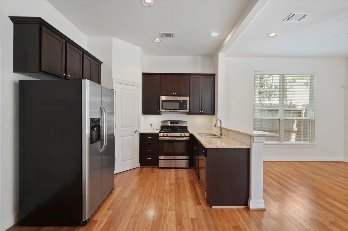 Photo of 724 Link Road