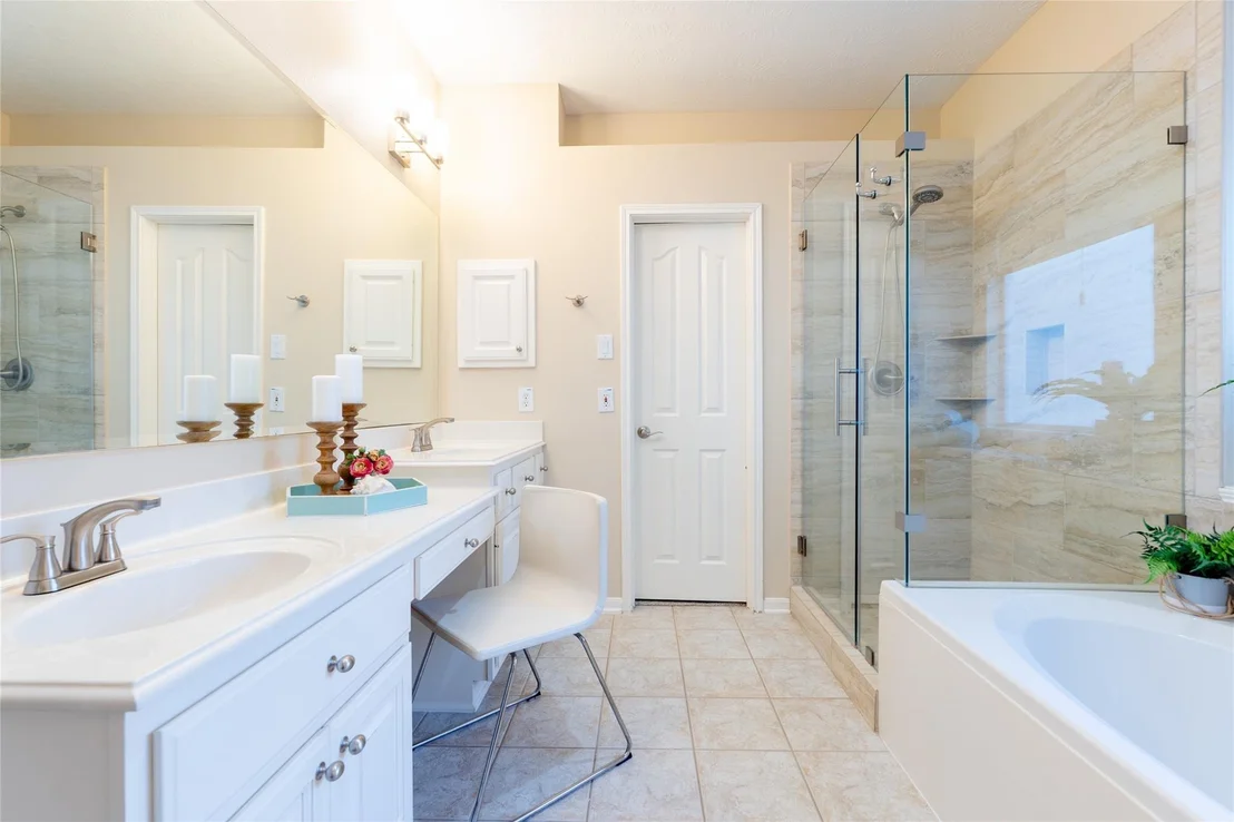Photo of 150 Goldenvine Court