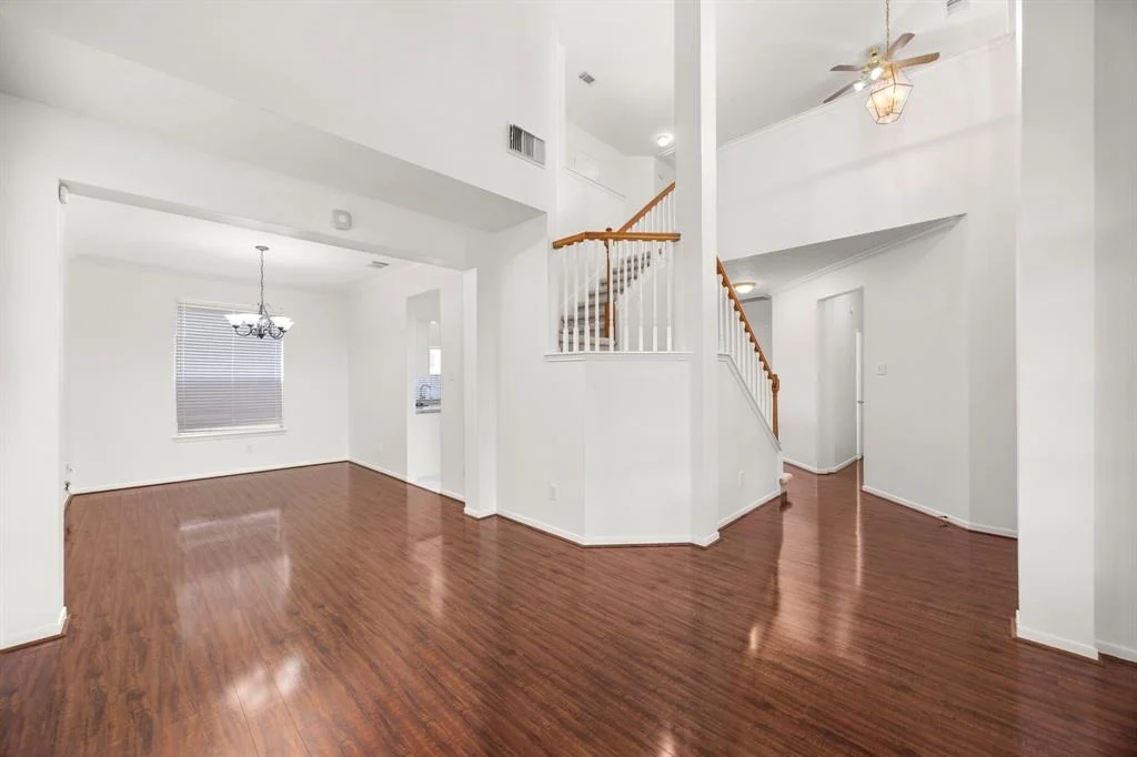 Photo of 9818 Goldenglade Drive