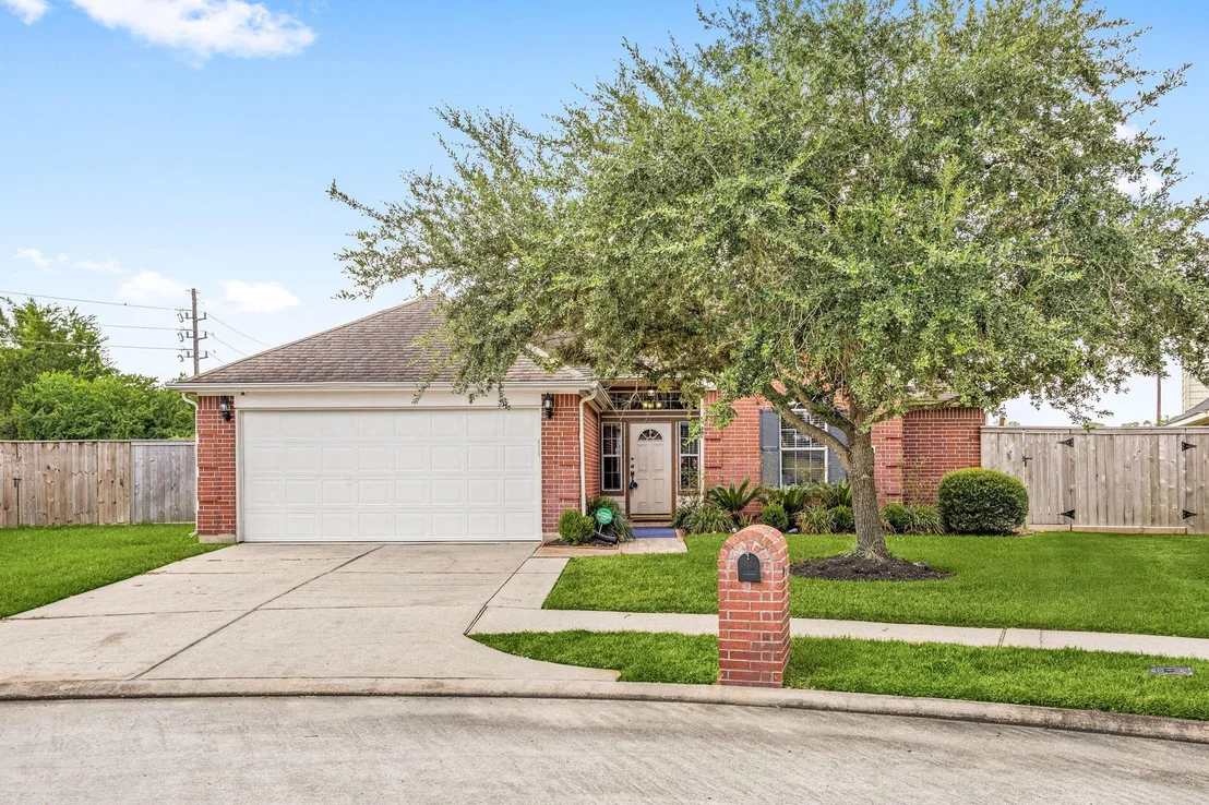 Photo of 24003 Lestergate Drive