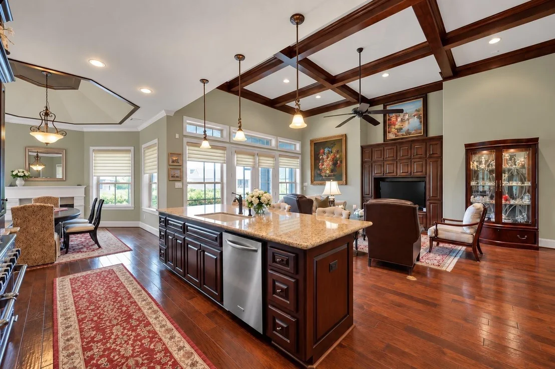 Photo of 12324 White Oak Point