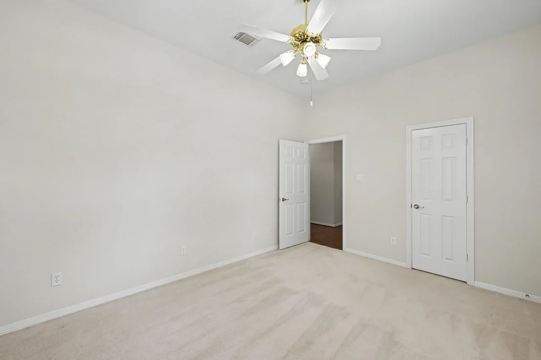 Photo of 22 N Castlegreen Circle