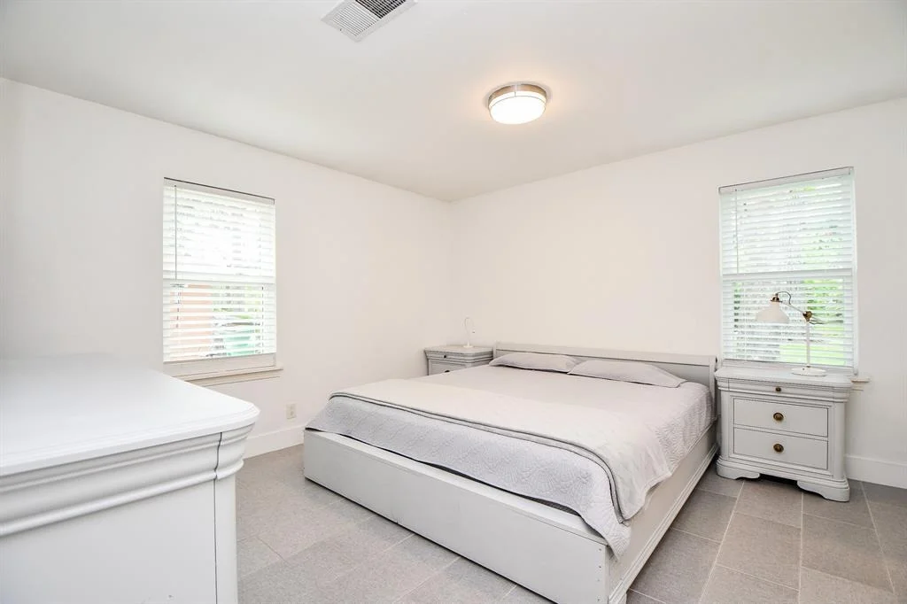 Photo of 9427 Springmont Drive