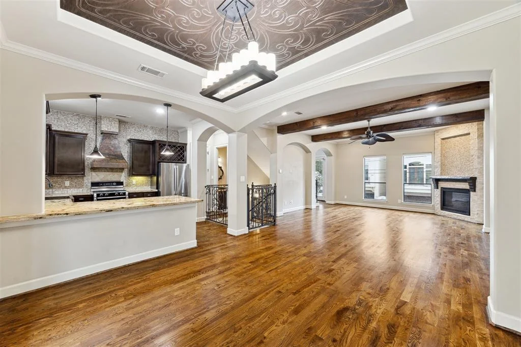 Photo of 2304 Couch Street