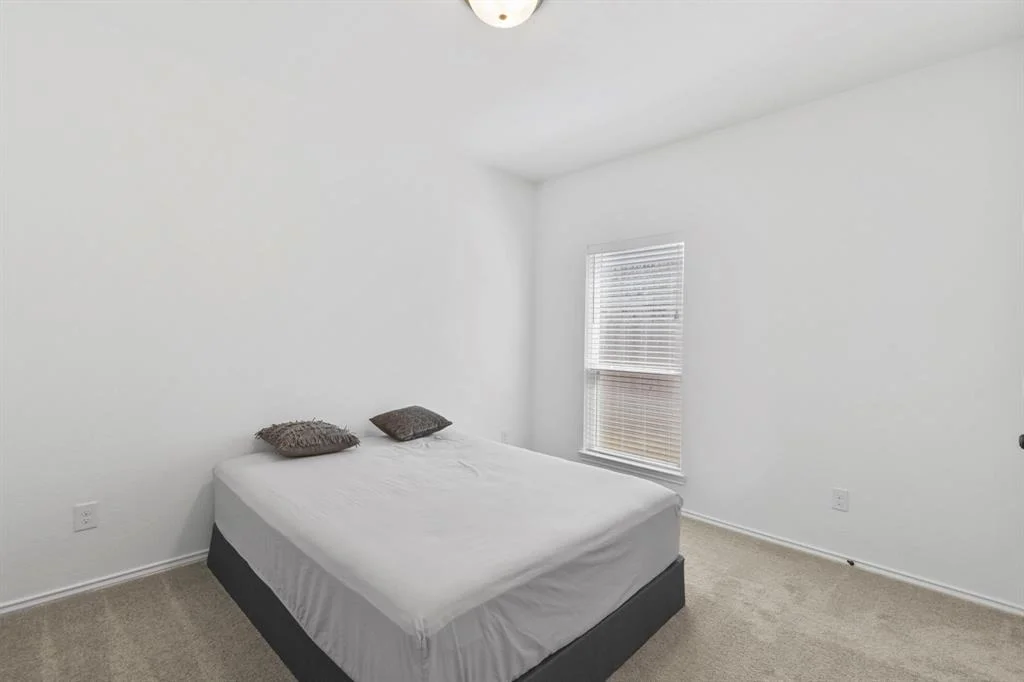 Photo of 23014 Blackstone Park Road
