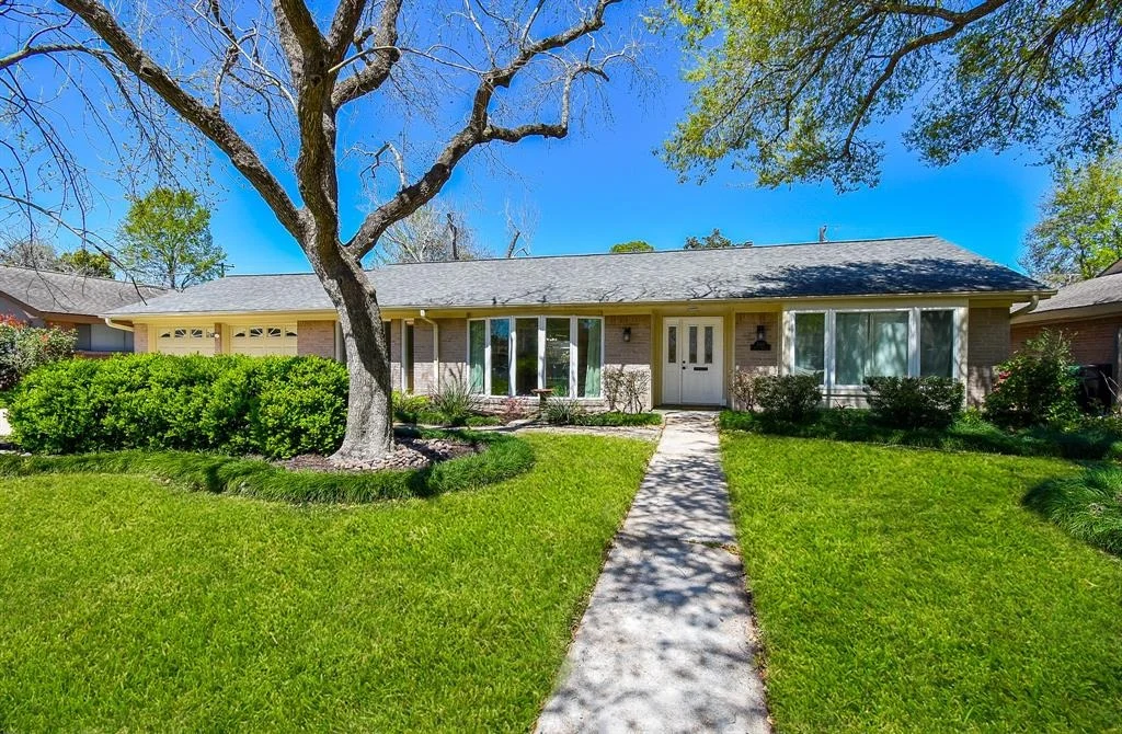 Photo of 5450 Grape Street