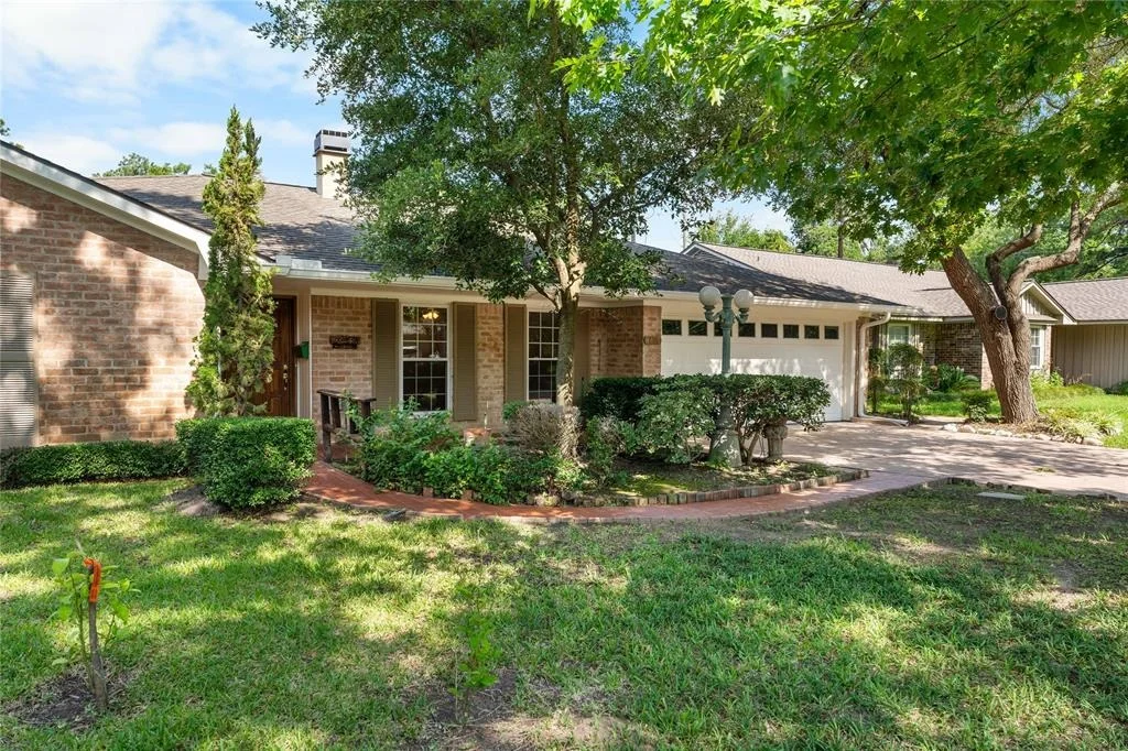 Photo of 4415 Fallbrook Drive