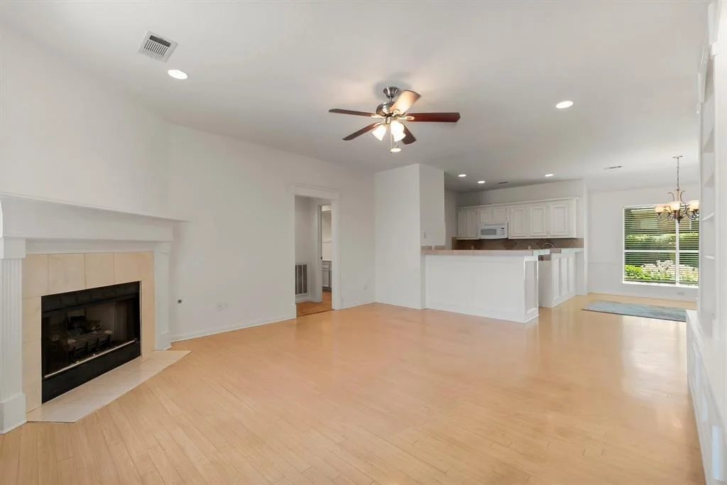 Photo of 5341 Lakeshore Drive