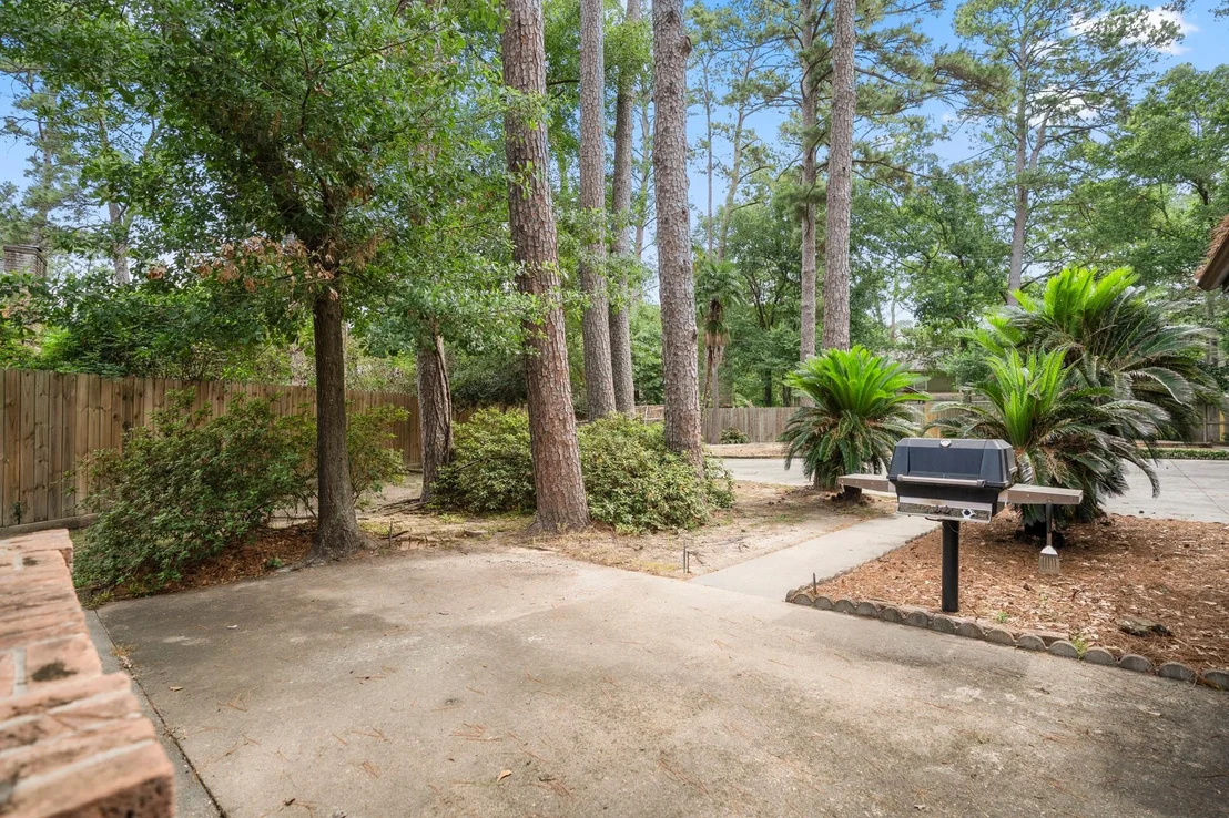 Photo of 17214 Hill View Lane