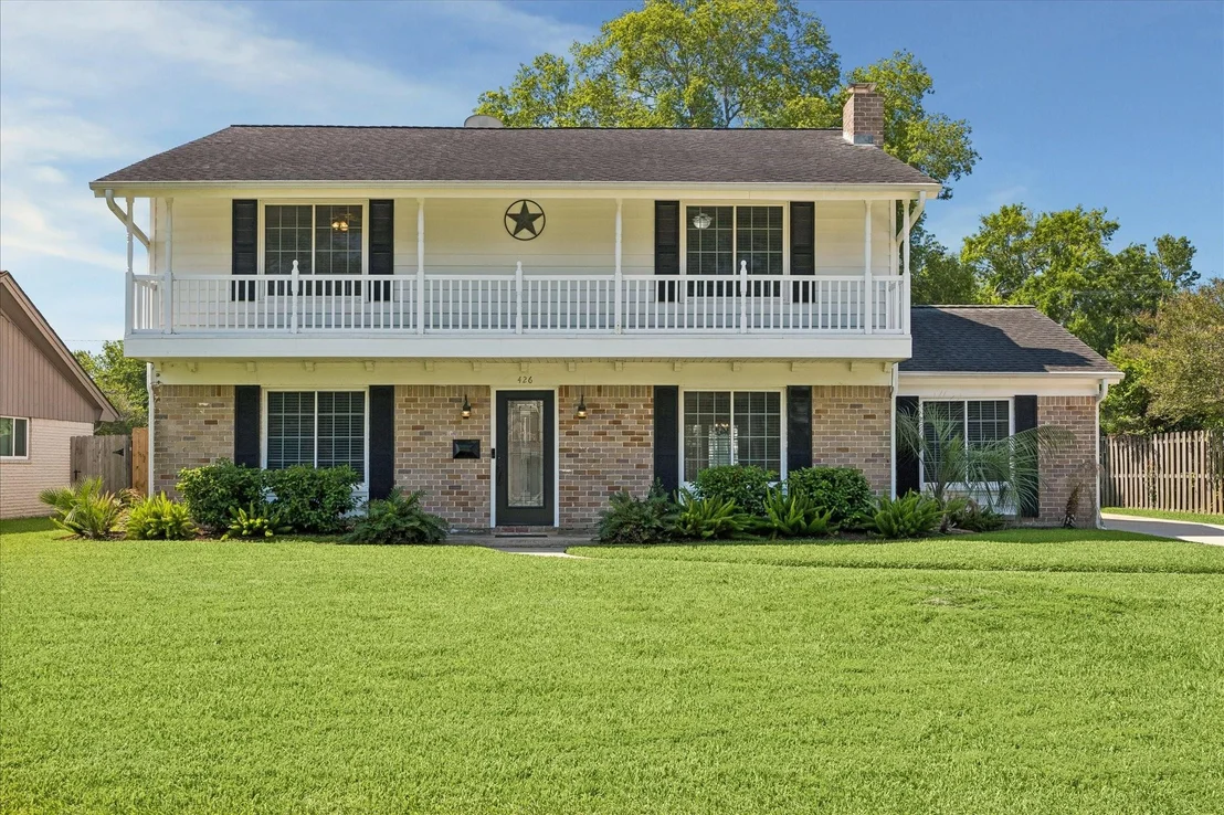 Photo of 426 Pebblebrook Drive