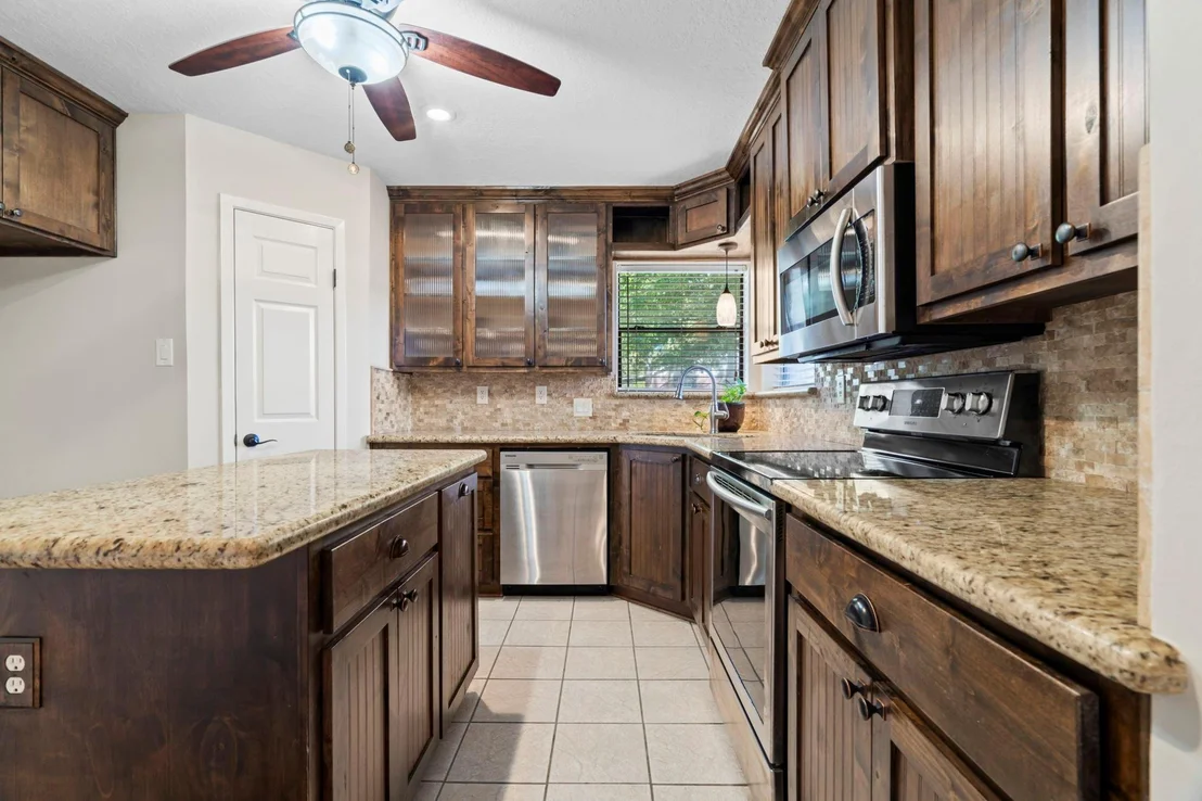 Photo of 15633 Corinthian Way