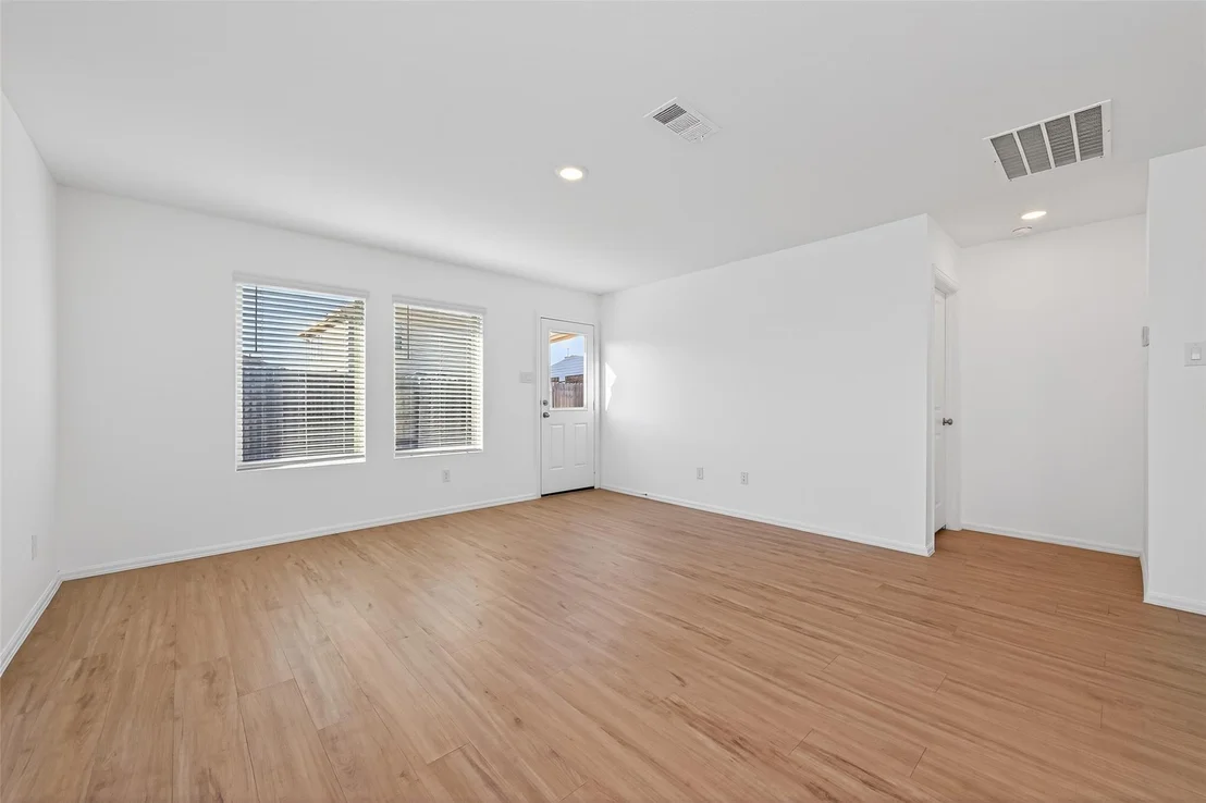 Photo of 21015 Longeni Drive