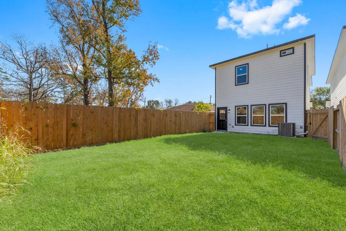 Photo of 8161 Crestview Drive