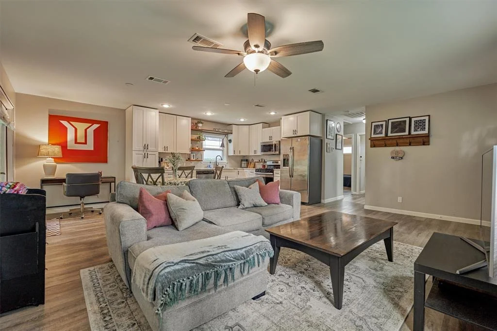 Photo of 23814 Creekview Drive