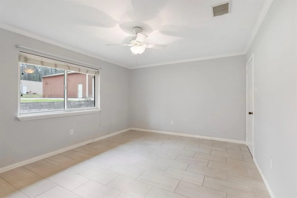Photo of 16202 Surrey Lane