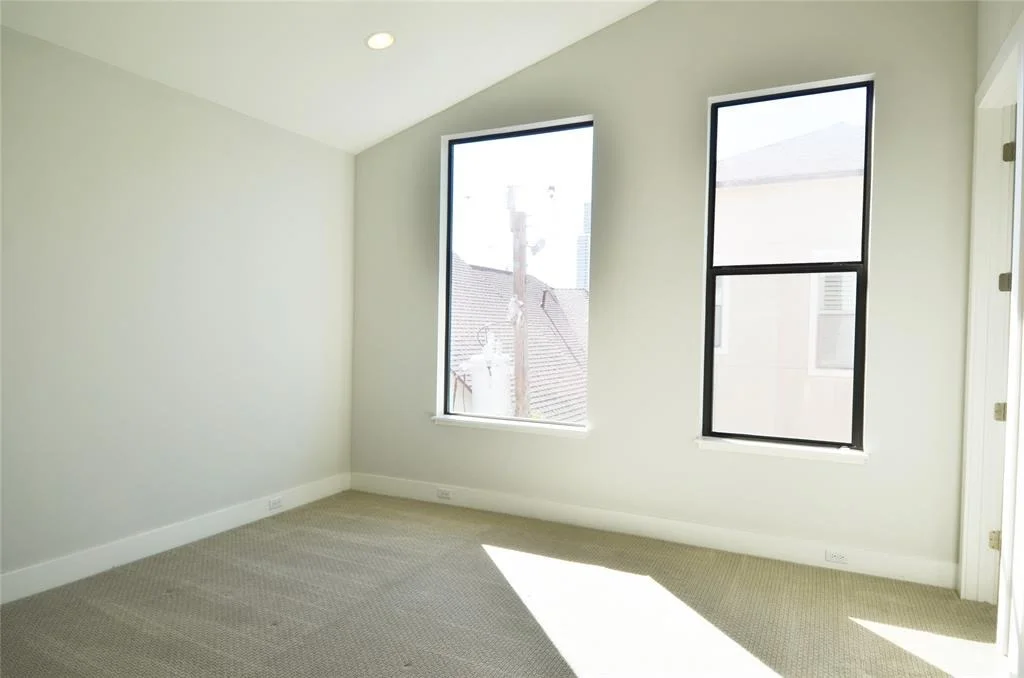Photo of 2628 Greenbriar Drive