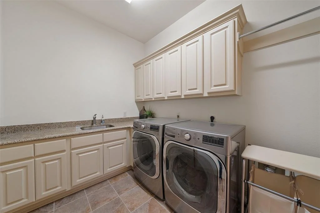 Photo of 46 N Player Manor Circle