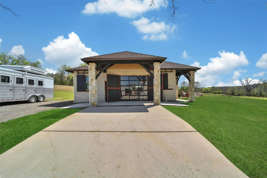 Photo of 2289 Old Dobbin Road