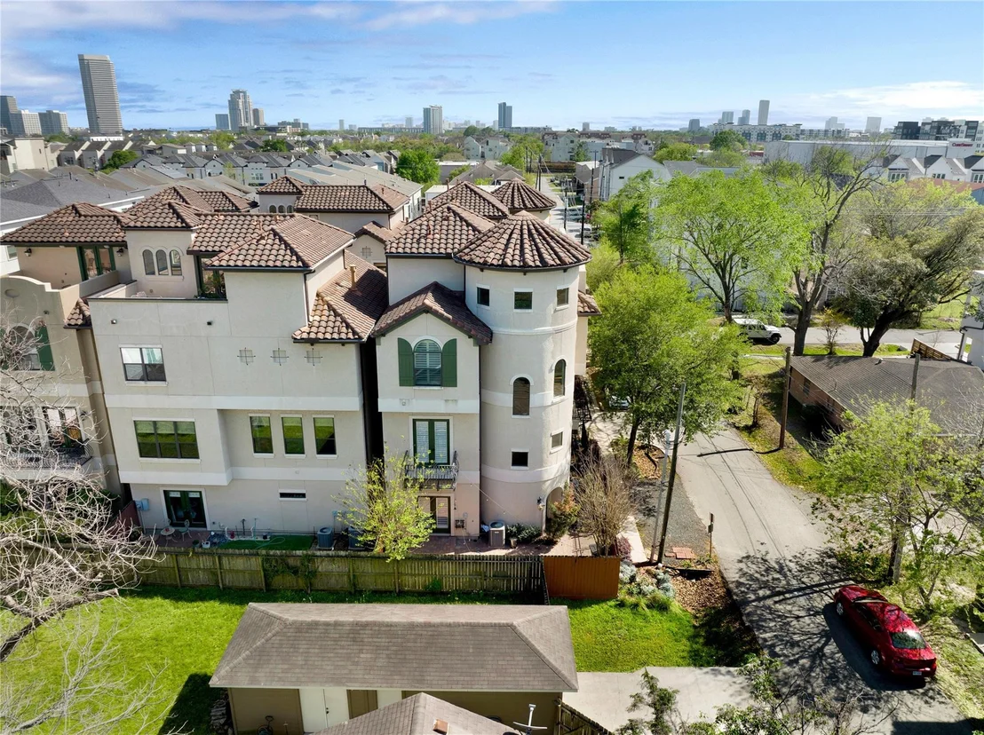 Photo of 1602 Fowler Street
