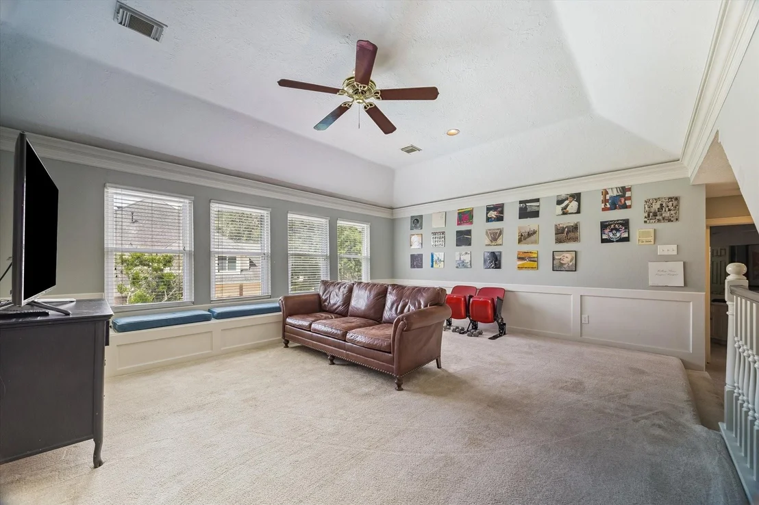 Photo of 20002 Sky Hollow Ln