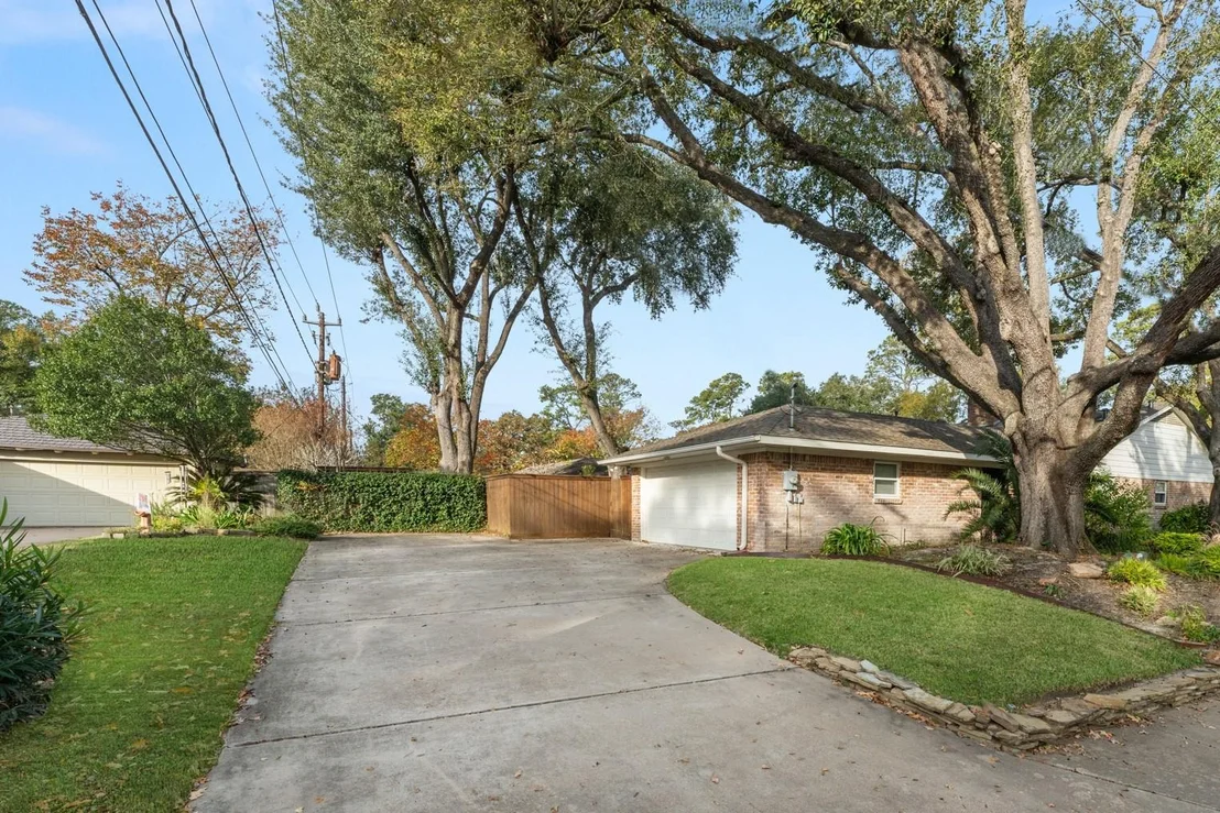 Photo of 10203 Green Tree Road