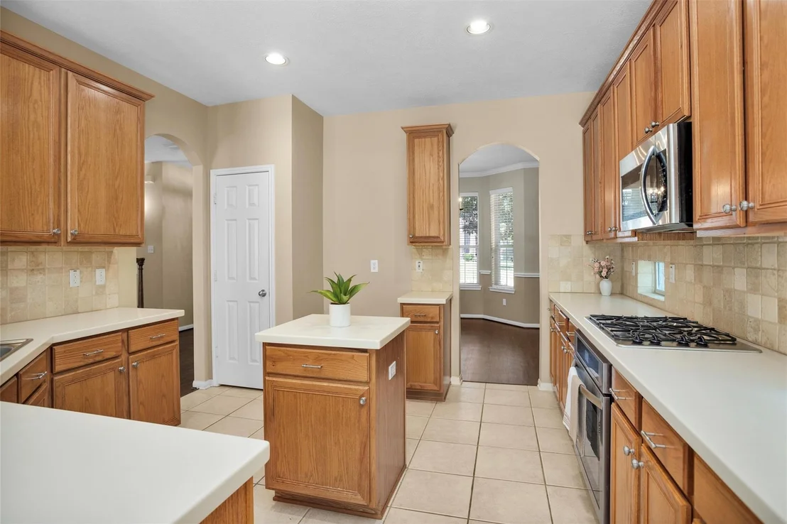 Photo of 6 W Whistlers Bend Circle