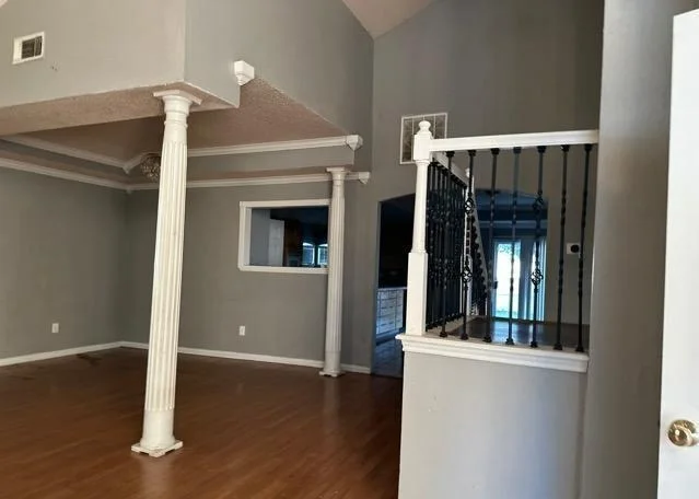 Photo of 9304 Pine Village