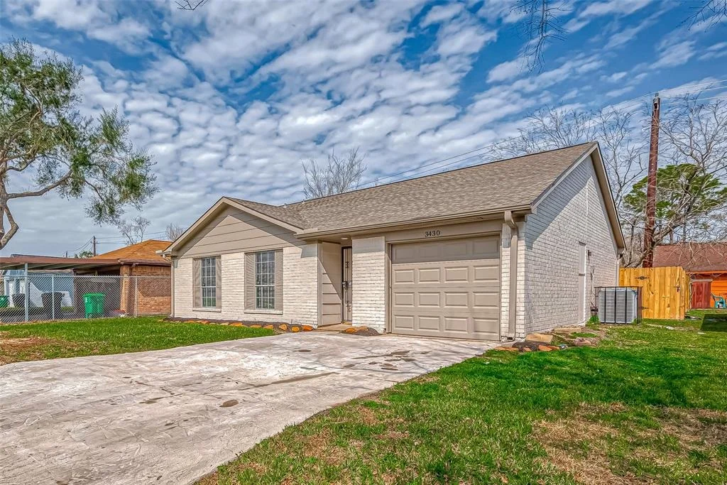 Photo of 3430 Tidewater Drive