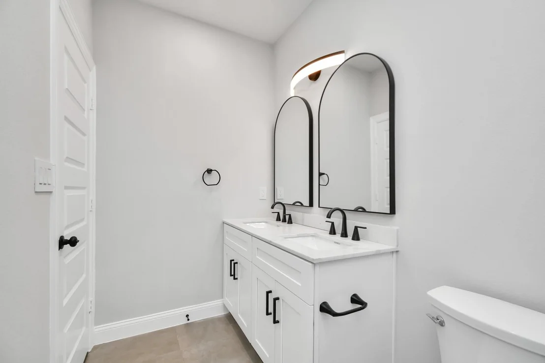 Photo of 805 Road 5203