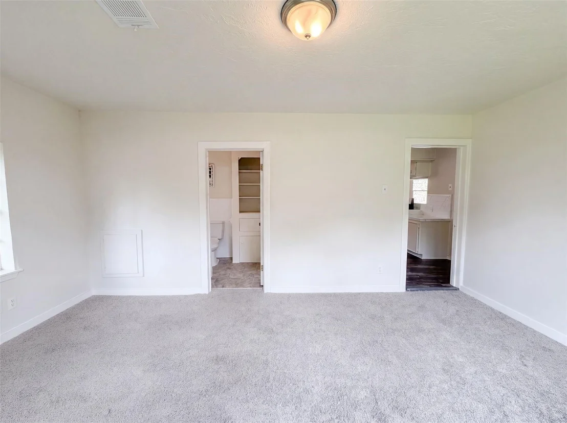 Photo of 714 Bolling Lane