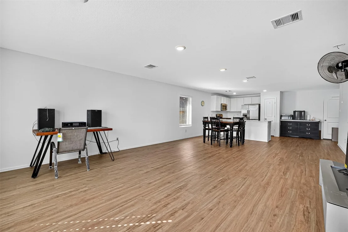 Photo of 27119 Breakaway Lane