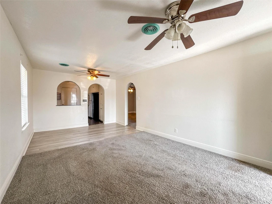 Photo of 8321 Leander Street