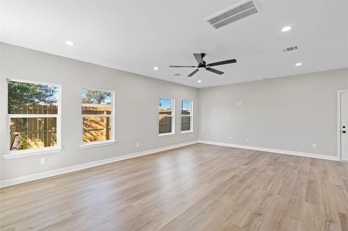 Photo of 813 Barbara Mae Street
