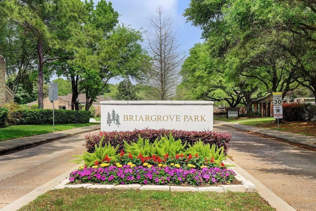 Photo of 2414 Briarbrook Drive