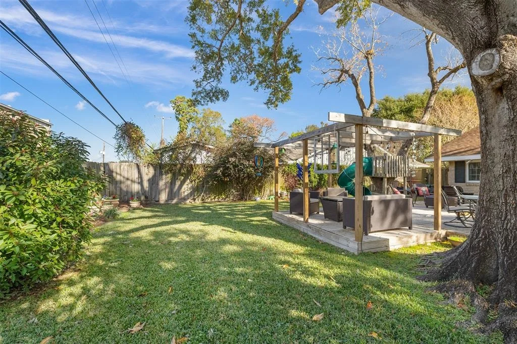 Photo of 1615 Shadow Bend Drive