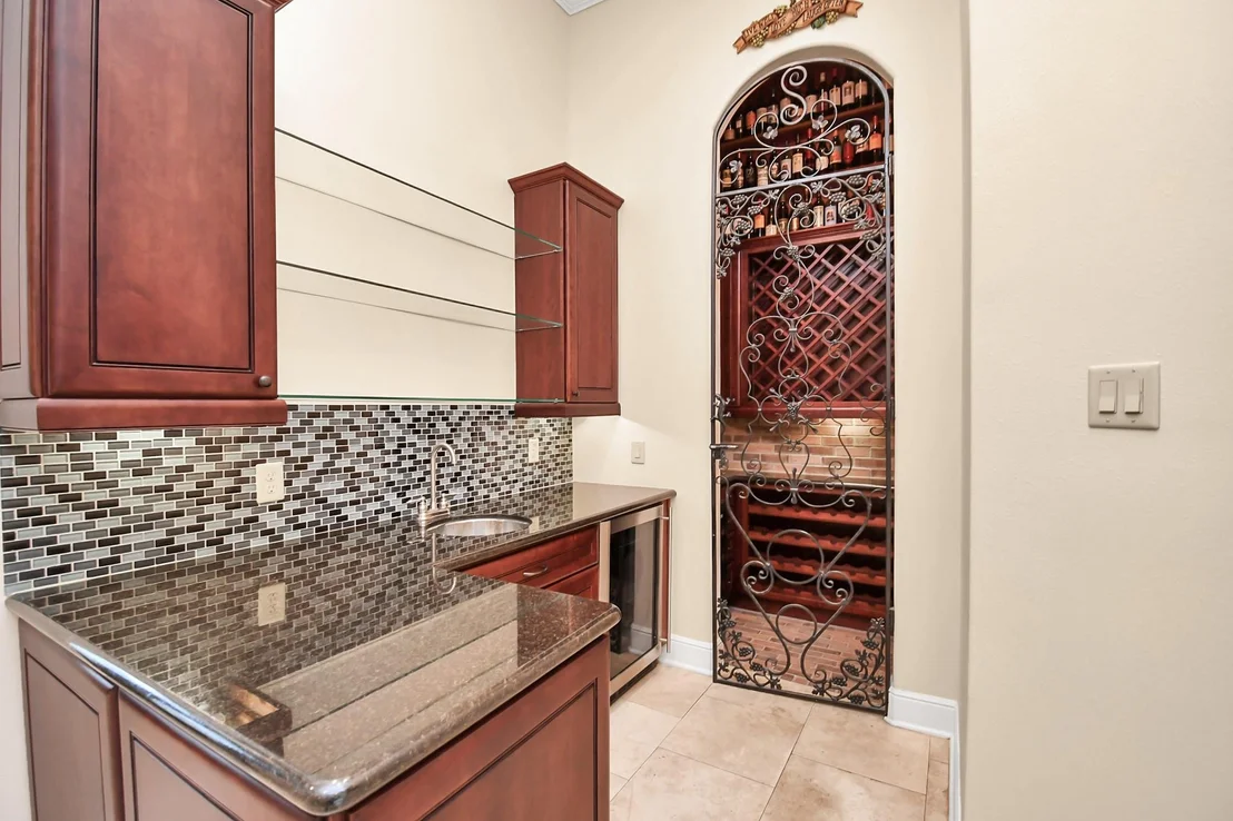 Photo of 1611 Lynnview Drive