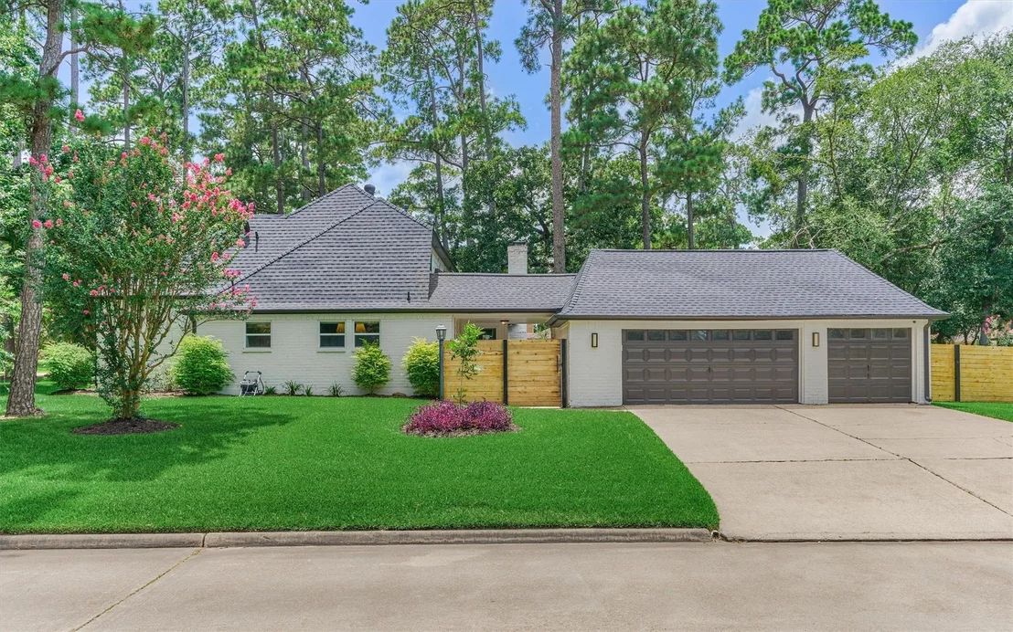 Photo of 6202 Knollview Drive