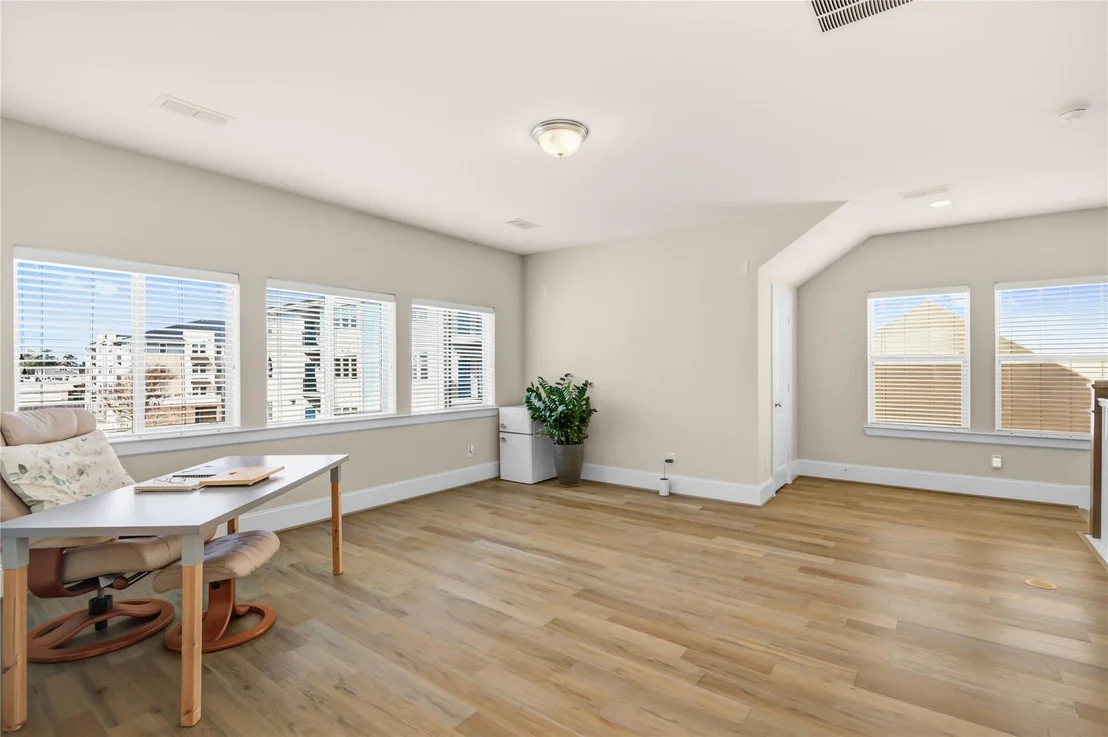 Photo of 1415 Devonshire Manor Lane