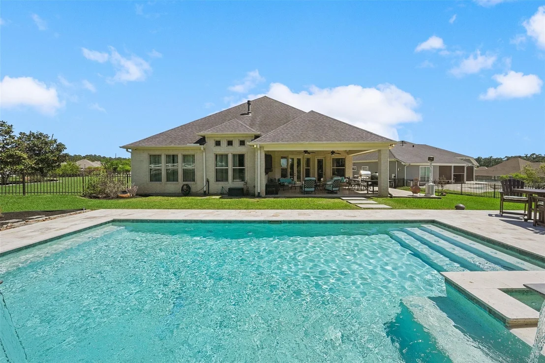 Photo of 5924 Oak Leaf Court