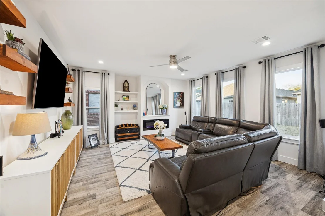 Photo of 203 Hampton Glen Road