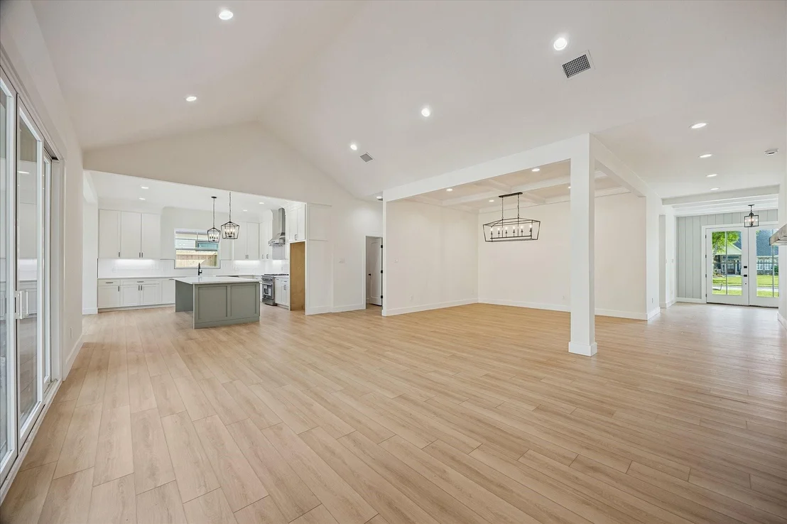 Photo of 3134 W Tower