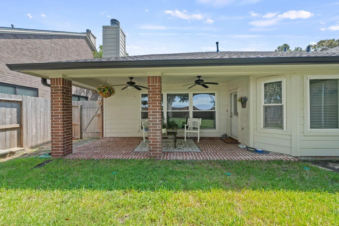 Photo of 14619 Bladenboro Drive