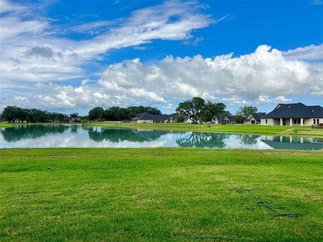 Photo of 839 Oak Ridge Drive