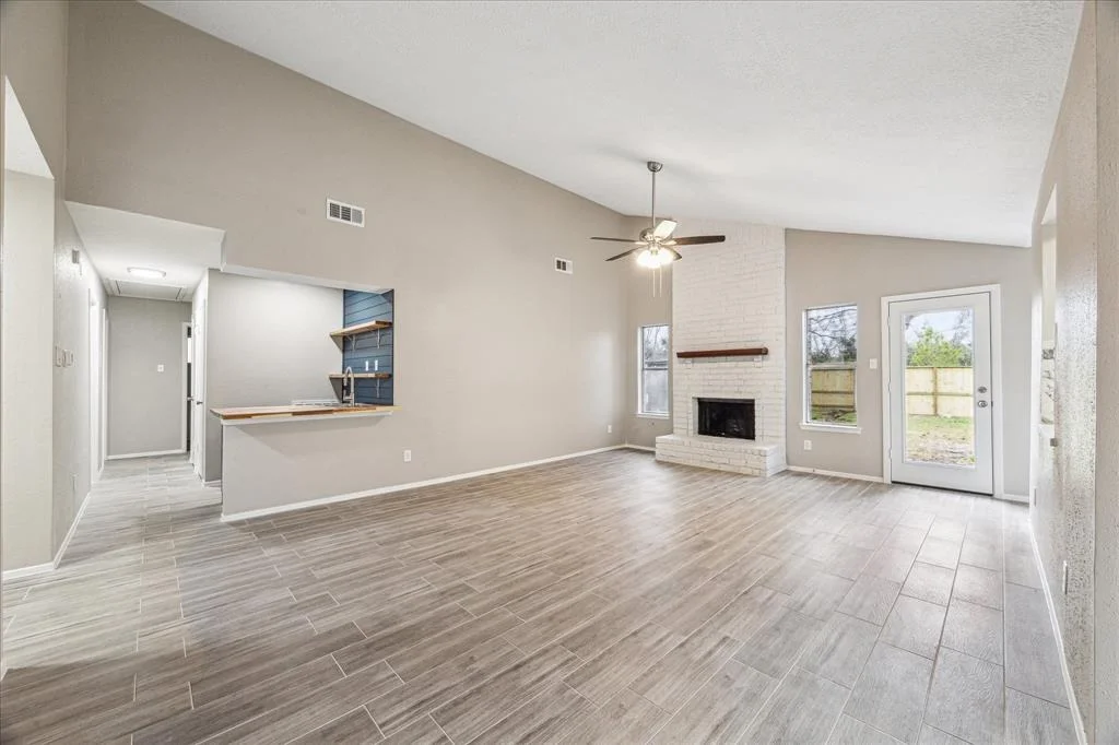 Photo of 16111 Windom Drive