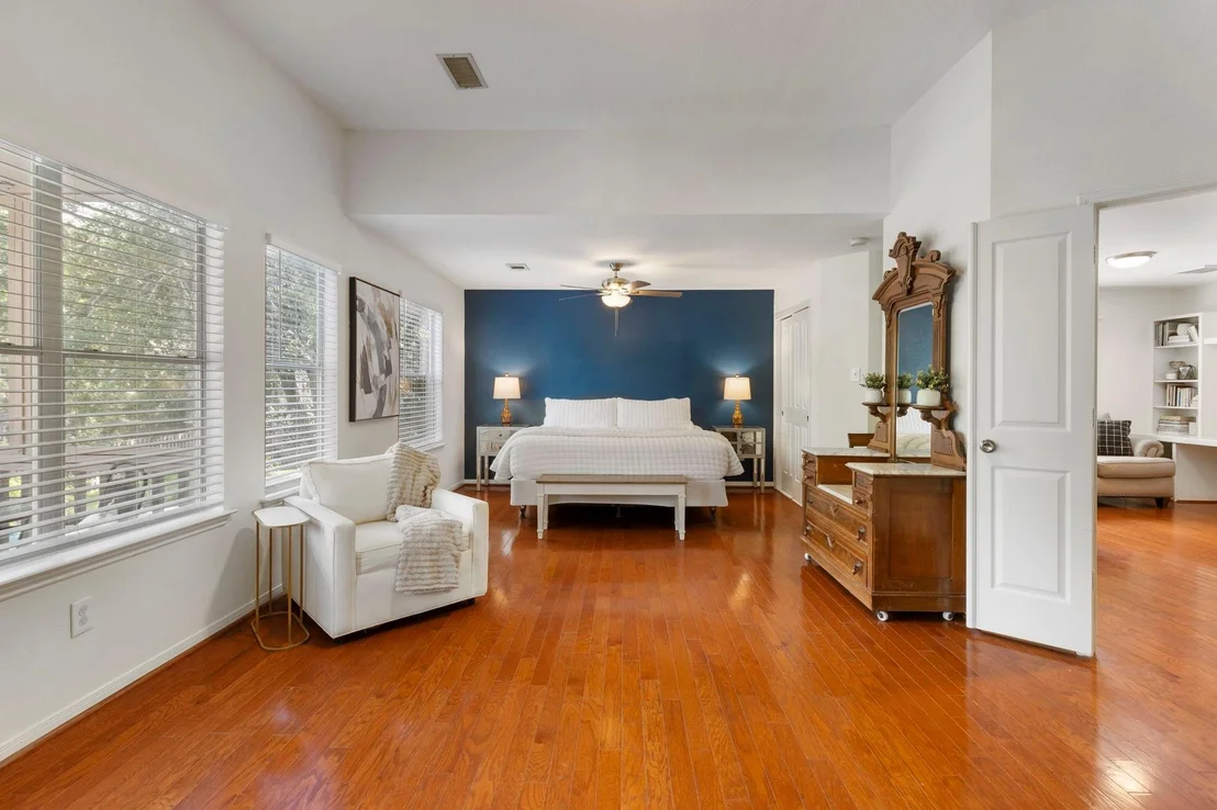 Photo of 50 W New Avery Place