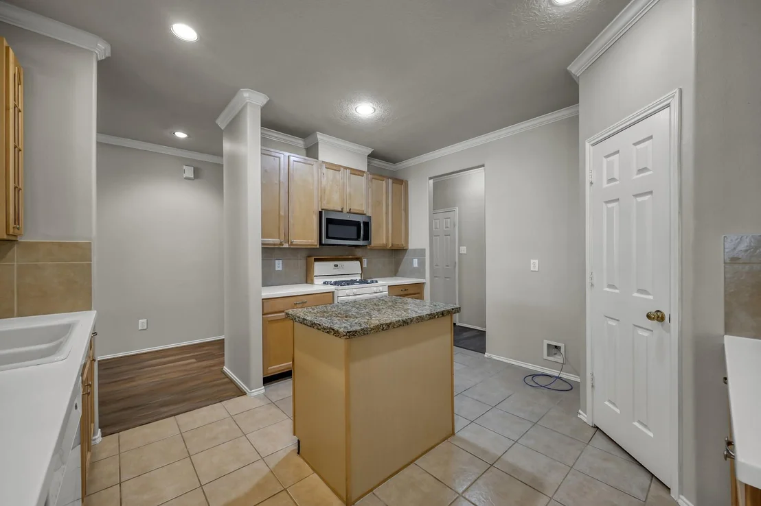 Photo of 951 Crannog Way