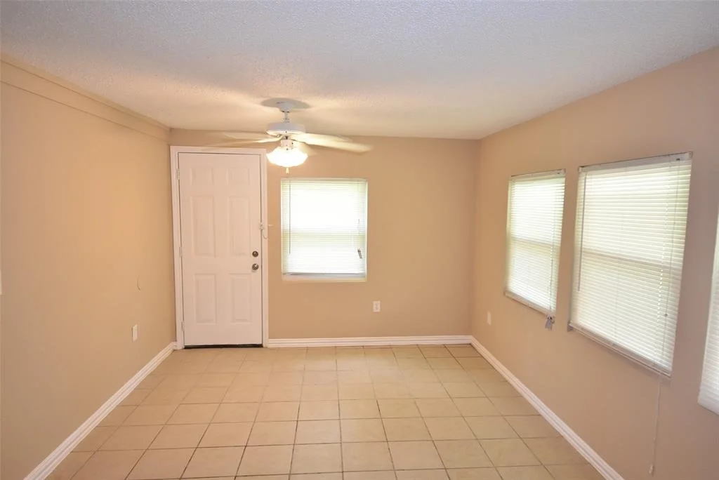 Photo of 600 Bullfrog Lane