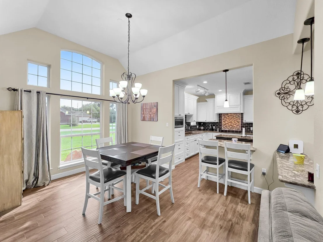 Photo of 520 Meadow Lane