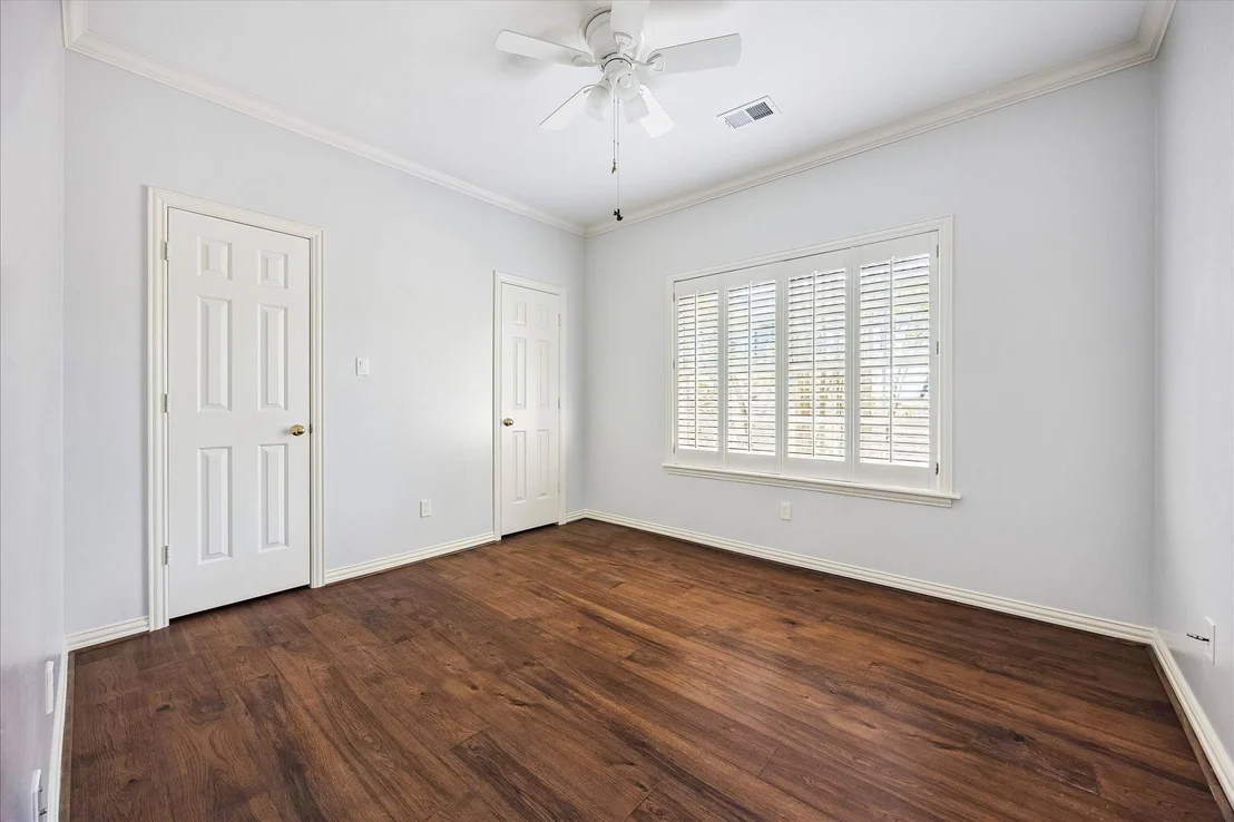 Photo of 1815 Albans Road