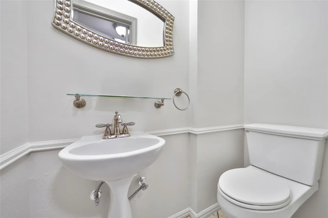 Photo of 1147 Thornton Road